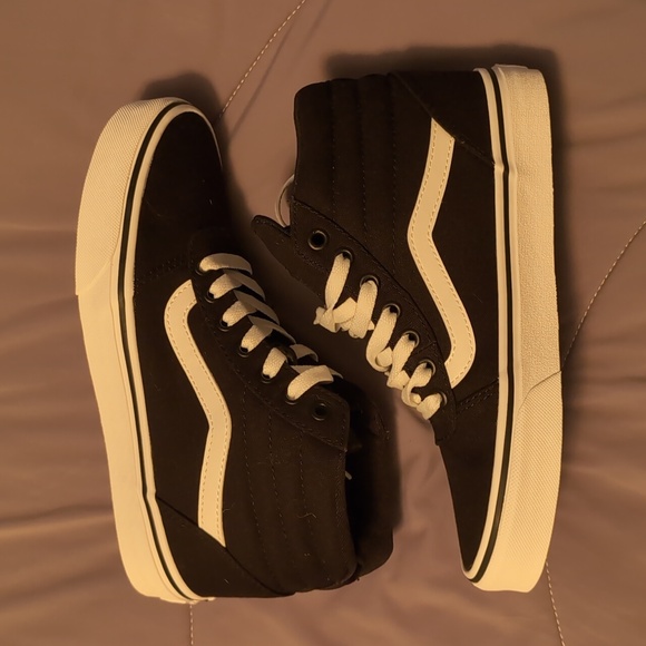 NWOT Vans - Picture 2 of 4